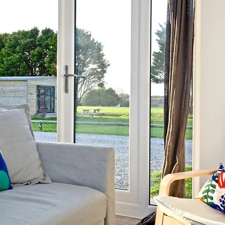 Penrose Lodge, Holiday home *