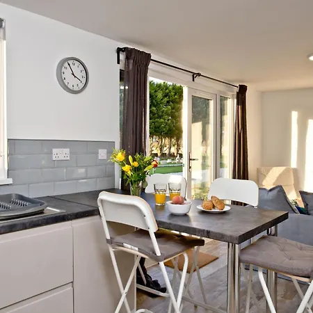 Penrose Lodge, Holiday home